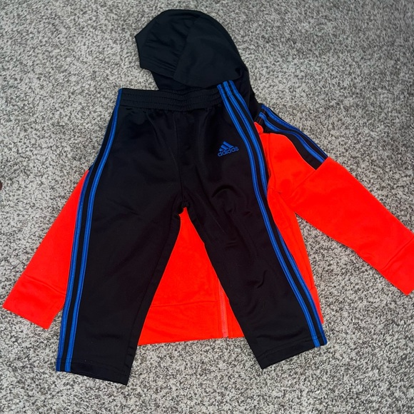 Adidas Outfit - 24months - Picture 2 of 3